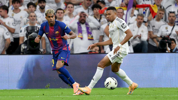Mbappé con el Real Madrid y Lamine Yamal con el FC Barcelona son candidatos a ingresar al XI del FIFPro 2024/2025 Mbappé con el Real Madrid y Lamine Yamal con el FC Barcelona son candidatos a ingresar al XI del FIFPro 2024/2025
