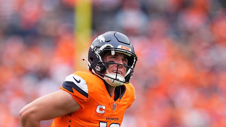Denver Broncos quarterback Bo Nix (10) Denver Broncos quarterback Bo Nix (10)