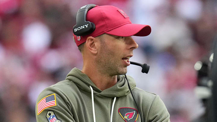 Arizona Cardinals head coach Jonathan Gannon walks the sidelines as his team plays the San Francisco 49ers at State Farm Stadium in Glendale on Nov. 16, 2025. Arizona Cardinals head coach Jonathan Gannon walks the sidelines as his team plays the San Francisco 49ers at State Farm Stadium in Glendale on Nov. 16, 2025.