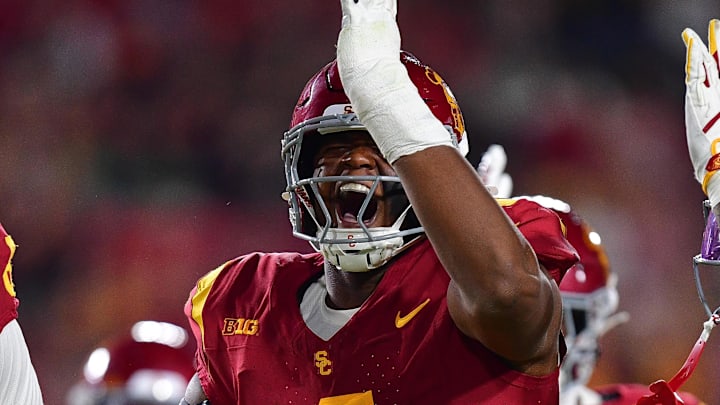 Sep 20, 2025; Los Angeles, California, USA; Southern California Trojans defensive end Jahkeem Stewart (4) reacts after a defensive play against the Michigan State Spartans during the first half at the Los Angeles Memorial Coliseum. Mandatory Credit: Gary A. Vasquez-Imagn Images