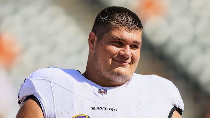 Ravens center Tyler Linderbaum