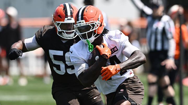 Cleveland Browns tight end Harold Fannin Jr.