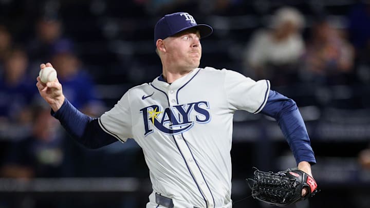 Sep 17, 2025; Tampa, Florida, USA; Tampa Bay Rays pitcher Pete Fairbanks (29) throws a pitch against the Toronto Blue Jays in the ninth inning at George M. Steinbrenner Field. Sep 17, 2025; Tampa, Florida, USA; Tampa Bay Rays pitcher Pete Fairbanks (29) throws a pitch against the Toronto Blue Jays in the ninth inning at George M. Steinbrenner Field.