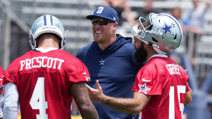 Dallas Cowboys quarterbacks coach Steve Shimko talks with quarterbacks Dak Prescott and Will Grier during training camp