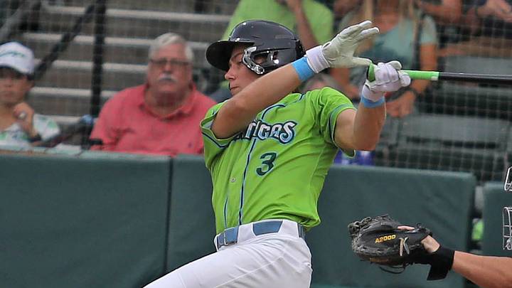 Daytona Tortugas shortstop Sammy Stafura (3) hits