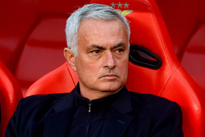 José Mourinho looking to the side.