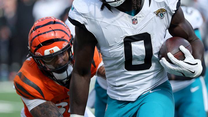 Sep 14, 2025; Cincinnati, Ohio, USA; Jacksonville Jaguars linebacker Devin Lloyd (0) runs after intercepting a pass during the fourth quarter against the Cincinnati Bengals at Paycor Stadium. Mandatory Credit: Joseph Maiorana-Imagn Images Sep 14, 2025; Cincinnati, Ohio, USA; Jacksonville Jaguars linebacker Devin Lloyd (0) runs after intercepting a pass during the fourth quarter against the Cincinnati Bengals at Paycor Stadium. Mandatory Credit: Joseph Maiorana-Imagn Images
