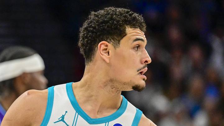 Jan 10, 2026; Salt Lake City, Utah, USA; Charlotte Hornets guard Josh Green (10) looks for an open man during the second half against the Utah Jazz at Delta Center. Mandatory Credit: Peter Creveling-Imagn Images