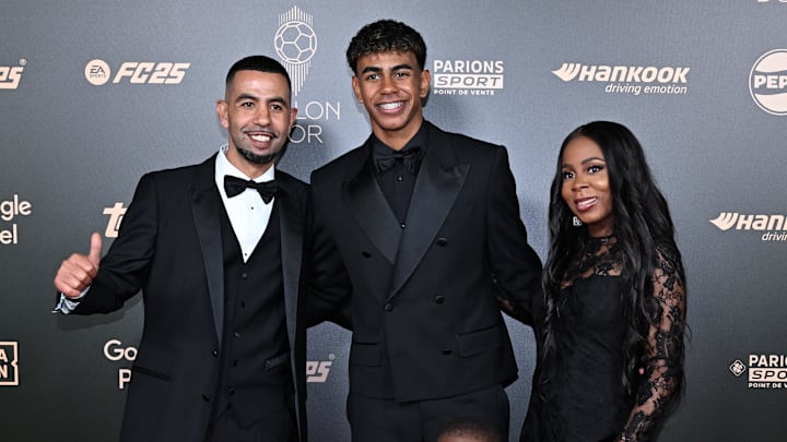Lamine Yamal junto a sus padres Mounir Nasraoui y Sheila Ebana 