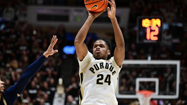 Purdue Boilermakers guard Gicarri Harris (24) shoots the ball 