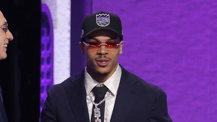 Jun 23, 2026; New York, NY, USA; NBA commissioner Adam Silver greets the seventh pick in the 2026 NBA draft, Arkansas guard Darius Acuff Jr. after he was selected by the Sacramento Kings at Barclays Center. Mandatory Credit: Brad Penner-Imagn Images Jun 23, 2026; New York, NY, USA; NBA commissioner Adam Silver greets the seventh pick in the 2026 NBA draft, Arkansas guard Darius Acuff Jr. after he was selected by the Sacramento Kings at Barclays Center. Mandatory Credit: Brad Penner-Imagn Images