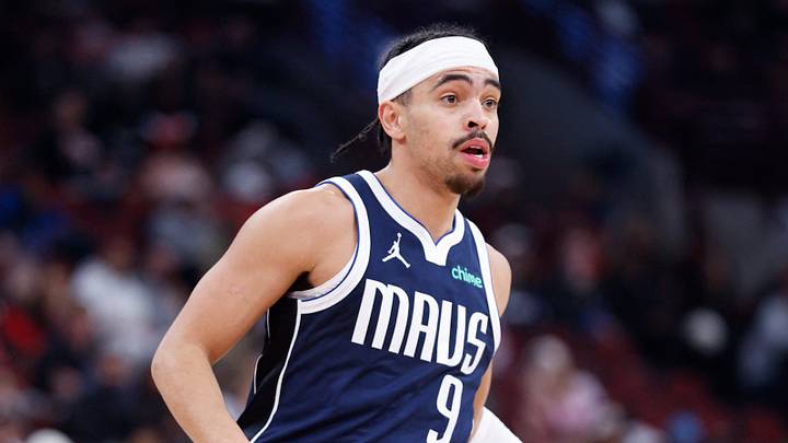 Jan 10, 2026; Chicago, Illinois, USA; Dallas Mavericks guard Ryan Nembhard (9) brings the ball up court against the Chicago Bulls during the second half at United Center. Mandatory Credit: Kamil Krzaczynski-Imagn Images Jan 10, 2026; Chicago, Illinois, USA; Dallas Mavericks guard Ryan Nembhard (9) brings the ball up court against the Chicago Bulls during the second half at United Center. Mandatory Credit: Kamil Krzaczynski-Imagn Images