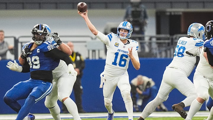 Detroit Lions quarterback Jared Goff (16) makes a pass against Indianapolis Colts during the first half