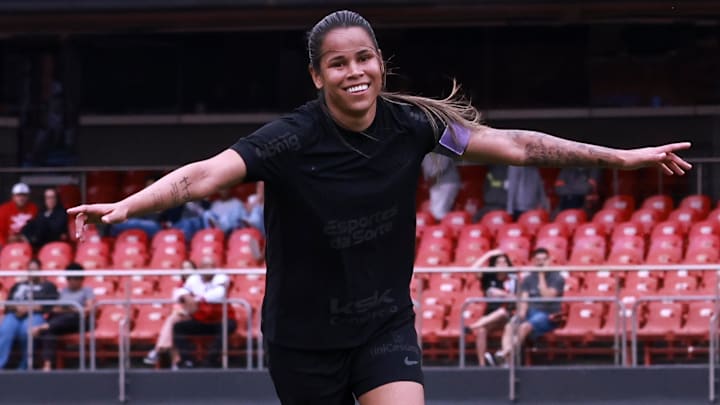 Vic Albuquerque segue fazendo história pelo Timão Feminino Vic Albuquerque segue fazendo história pelo Timão Feminino