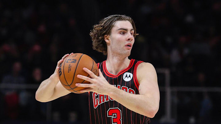 Dec 23, 2025; Atlanta, Georgia, USA; Chicago Bulls guard Josh Giddey (3) looks for a pass against the Atlanta Hawks during the third quarter at State Farm Arena. Mandatory Credit: Jordan Godfree-Imagn Images