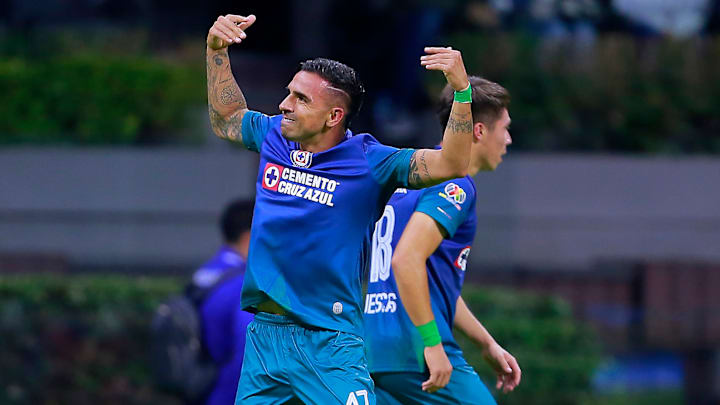 Alonso Escoboza se convirtió en el héroe de Cruz Azul al marcar en el último minuto contra León.