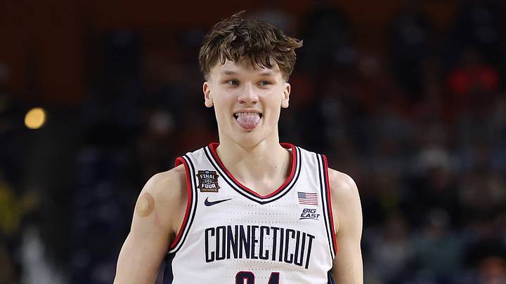 Illinois v UConn Illinois v UConn