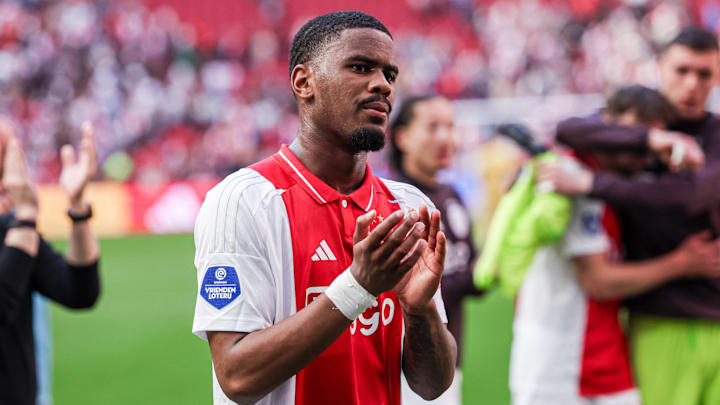 Jorrel Hato is on Chelsea's radar