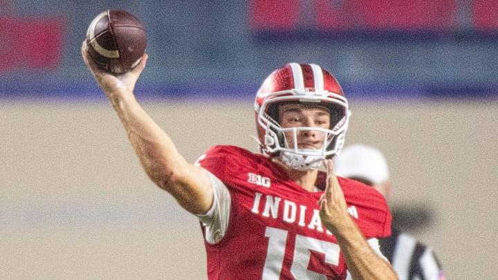 Indiana's Fernando Mendoza (15) passes during the Indiana versus Illinois football game at Memorial Stadium on Saturday, Sept. 20, 2025