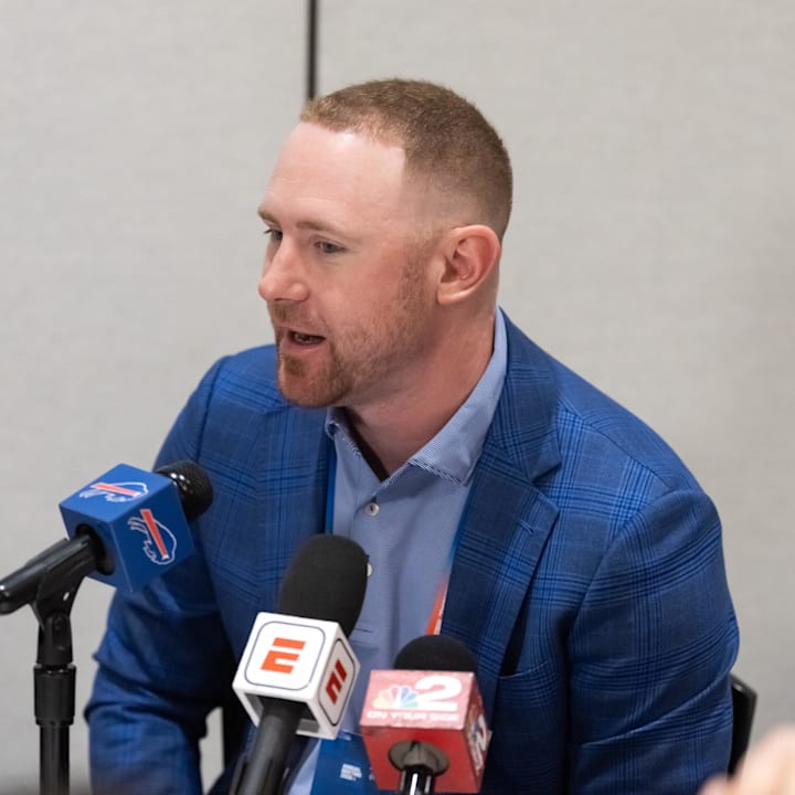 Patriots Mike Vrabel Bullies Bills Joe Brady at NFL League Meetings