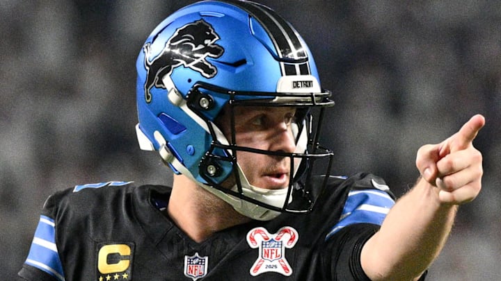 Detroit Lions quarterback Jared Goff (16).
