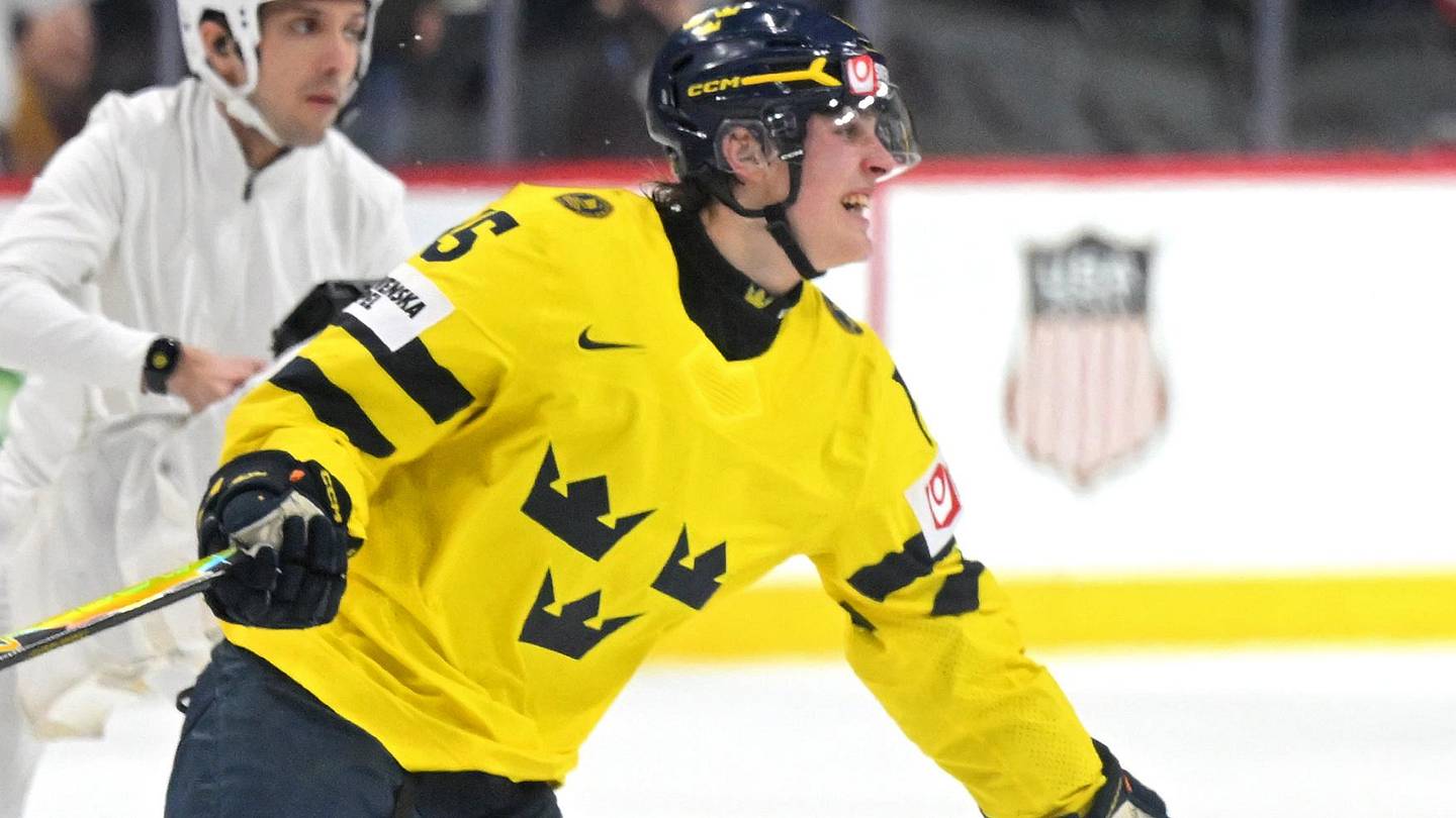 Blackhawks could have generational prospect land on their lap in 2026 NHL Draft