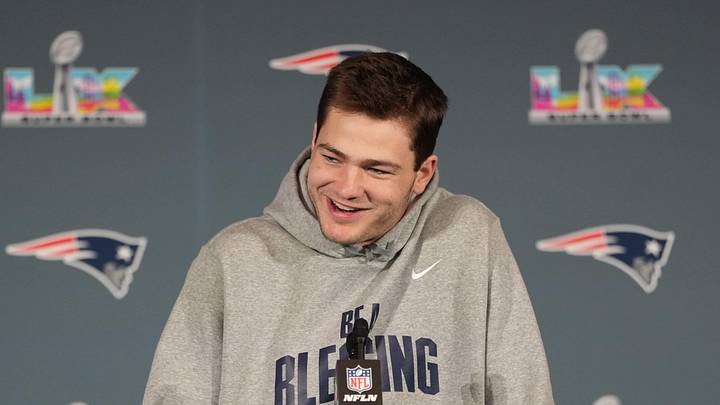New England Patriots quarterback Drake Maye (10).