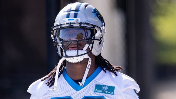 Carolina Panthers outside linebacker Princely Umanmielen