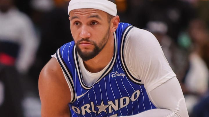 Nov 4, 2025; Atlanta, Georgia, USA; Orlando Magic guard Jalen Suggs (4) in action against the Atlanta Hawks in the fourth quarter at State Farm Arena. Mandatory Credit: Brett Davis-Imagn Images