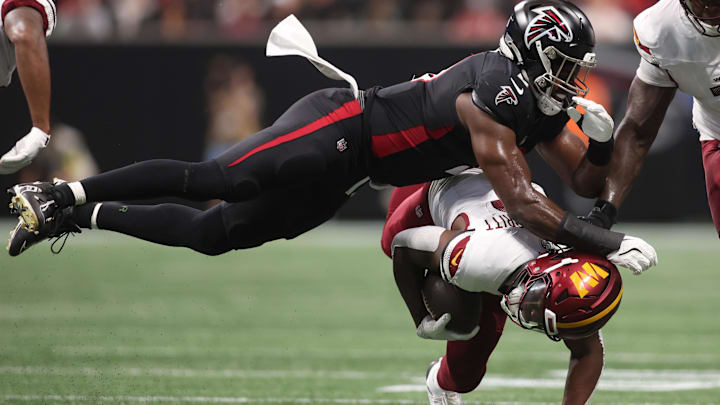 Atlanta Falcons linebacker Divine Deablo