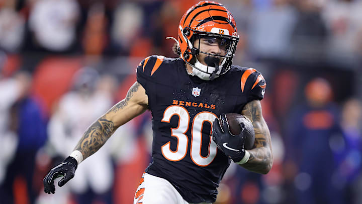 Bengals RB Chase Brown finished 10th in fantasy points among running backs last season. 
