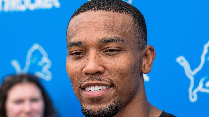 Detroit Lions wide receiver Amon-Ra St. Brown (14).