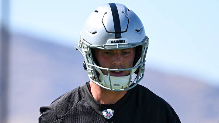 May 20, 2026; Henderson, NV, USA; Las Vegas Raiders tight end Brock Bowers (89) warms up during organized team activities at Intermountain Health Performance Center. Mandatory Credit: Candice Ward-Imagn Images May 20, 2026; Henderson, NV, USA; Las Vegas Raiders tight end Brock Bowers (89) warms up during organized team activities at Intermountain Health Performance Center. Mandatory Credit: Candice Ward-Imagn Images