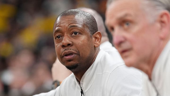 Tennessee associate head coach Justin Gainey during the NCAA Tournament Elite 8 game against Michigan at the United Center in Chicago on March 29, 2026. Tennessee associate head coach Justin Gainey during the NCAA Tournament Elite 8 game against Michigan at the United Center in Chicago on March 29, 2026.