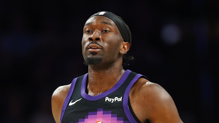 Feb 22, 2026; Phoenix, Arizona, USA; Phoenix Suns center Mark Williams (15) against the Portland Trail Blazers at Mortgage Matchup Center. Mandatory Credit: Mark J. Rebilas-Imagn Images