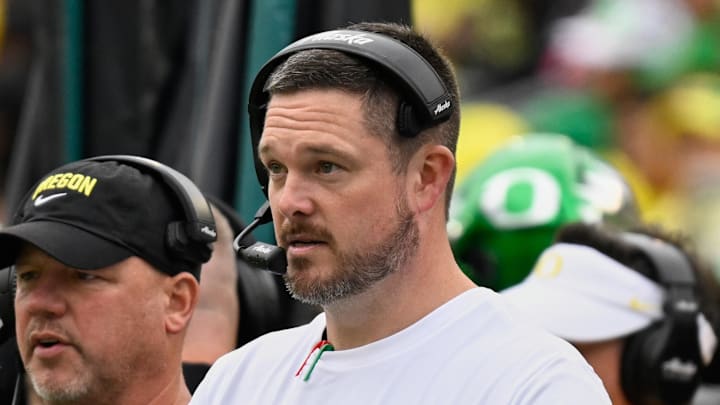 Oct 11, 2025; Eugene, Oregon, USA; Oregon Ducks head coach Dan Lanning instructs his team from the sideline against the Indiana Hoosiers during the third quarter at Autzen Stadium. Mandatory Credit: Troy Wayrynen-Imagn Images