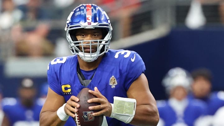Sep 14, 2025; Arlington, Texas, USA; New York Giants quarterback Russell Wilson (3) looks to pass the ball against the Dallas Cowboys during the third quarter at AT&T Stadium. Sep 14, 2025; Arlington, Texas, USA; New York Giants quarterback Russell Wilson (3) looks to pass the ball against the Dallas Cowboys during the third quarter at AT&T Stadium.