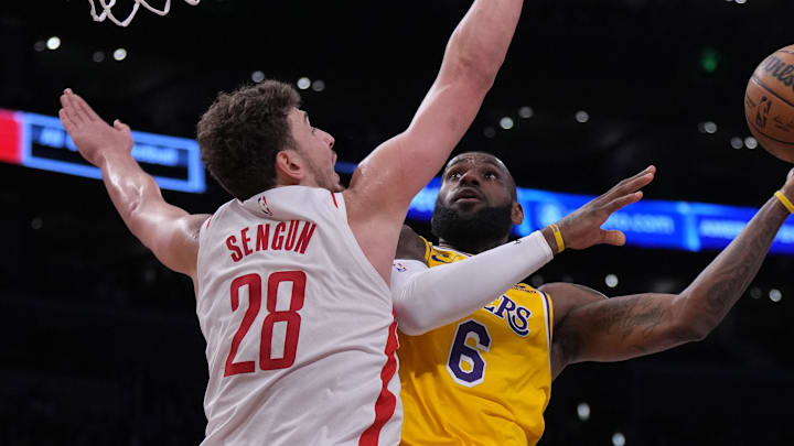 Jan 16, 2023; Los Angeles, California, USA; Los Angeles Lakers forward LeBron James (6) shoots the ball against Houston Rockets center Alperen Sengun (28) in the second half at Crypto.com Arena. Mandatory Credit: Kirby Lee-Imagn Images Jan 16, 2023; Los Angeles, California, USA; Los Angeles Lakers forward LeBron James (6) shoots the ball against Houston Rockets center Alperen Sengun (28) in the second half at Crypto.com Arena. Mandatory Credit: Kirby Lee-Imagn Images