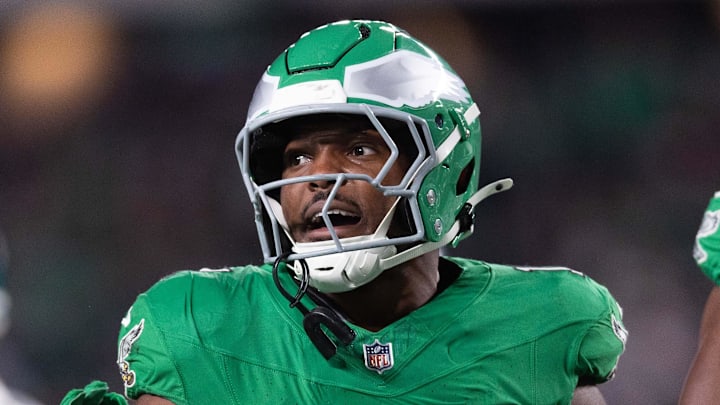 Nov 3, 2024; Philadelphia, Pennsylvania, USA; Philadelphia Eagles linebacker Nakobe Dean (17) in a game against the Jacksonville Jaguars during the third quarter at Lincoln Financial Field. Mandatory Credit: Bill Streicher-Imagn Images Nov 3, 2024; Philadelphia, Pennsylvania, USA; Philadelphia Eagles linebacker Nakobe Dean (17) in a game against the Jacksonville Jaguars during the third quarter at Lincoln Financial Field. Mandatory Credit: Bill Streicher-Imagn Images