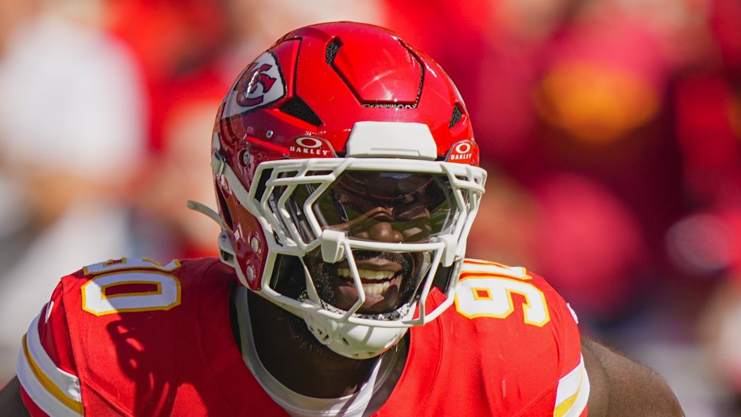 Chiefs' Super Bowl Champion Pass Rusher Charles Omenihu Joins Commanders