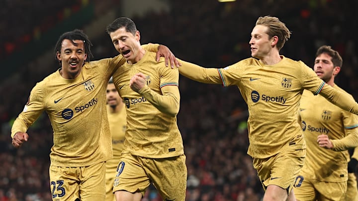 Robert Lewandowski ouvre le score à Old Trafford.