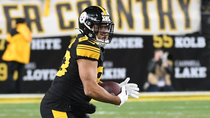 Dec 7, 2023; Pittsburgh, Pennsylvania, USA;  Pittsburgh Steelers tight end Connor Hayward (83) during the second quarter at Acrisure Stadium. Mandatory Credit: Philip G. Pavely-Imagn Images