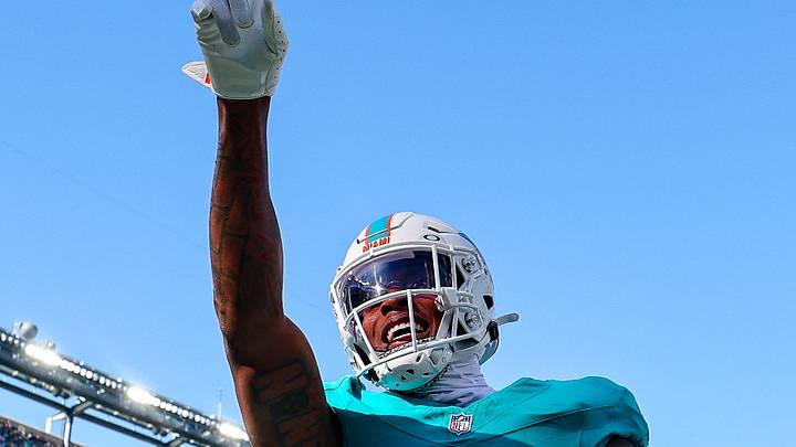 Miami Dolphins running back Ollie Gordon II celebrates after running for a one-yard touchdown against the New York Jets. Miami Dolphins running back Ollie Gordon II celebrates after running for a one-yard touchdown against the New York Jets.