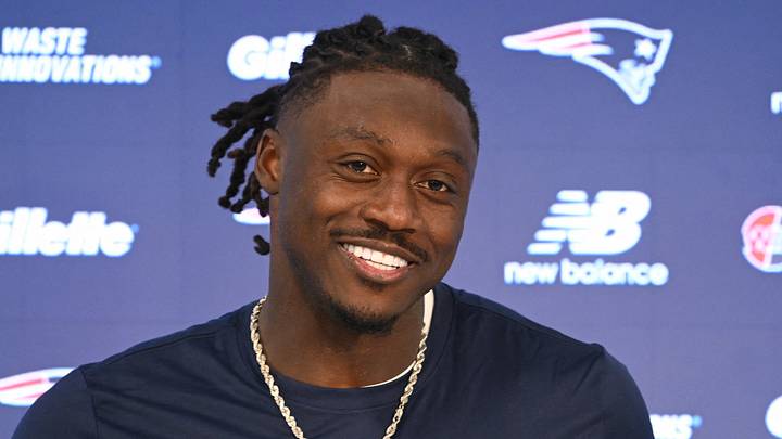 New England Patriots wide receiver A.J. Brown (1).