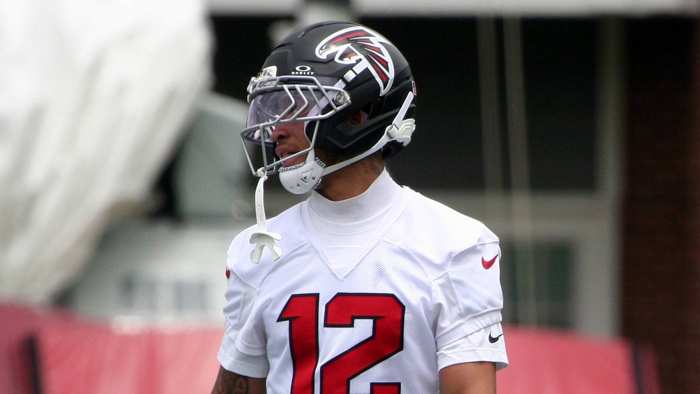 Falcons Rookie Avieon Terrell Can Step Out of Brother’s Shadow vs. Aaron Rodgers
