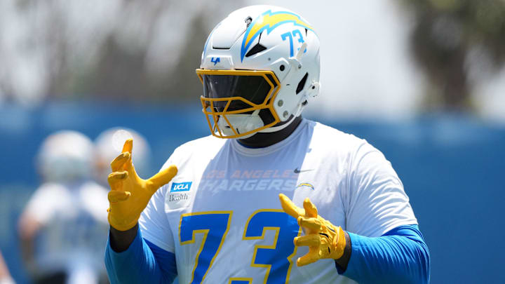 Former Chargers guard Mekhi Becton