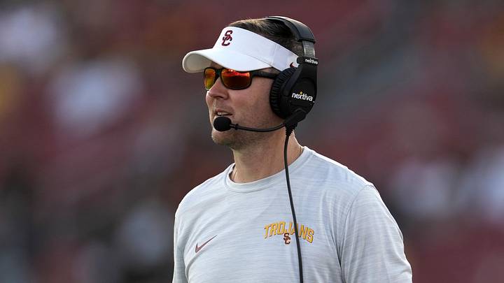 Sep 3, 2022; Los Angeles, California, USA; Southern California Trojans head coach Lincoln Riley reacts in the second half against the Rice Owls at United Airlines Field at Los Angeles Memorial Coliseum. Mandatory Credit: Kirby Lee-USA TODAY Sports Sep 3, 2022; Los Angeles, California, USA; Southern California Trojans head coach Lincoln Riley reacts in the second half against the Rice Owls at United Airlines Field at Los Angeles Memorial Coliseum. Mandatory Credit: Kirby Lee-USA TODAY Sports
