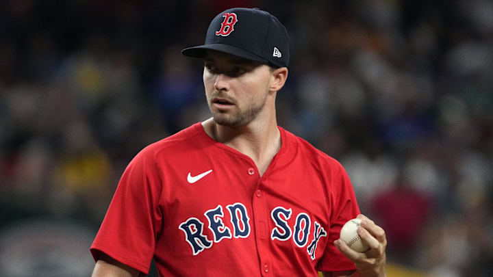 Boston Red Sox pitcher Chris Murphy throws against the Arizona Diamondbacks at Chase Field. Boston Red Sox pitcher Chris Murphy throws against the Arizona Diamondbacks at Chase Field.