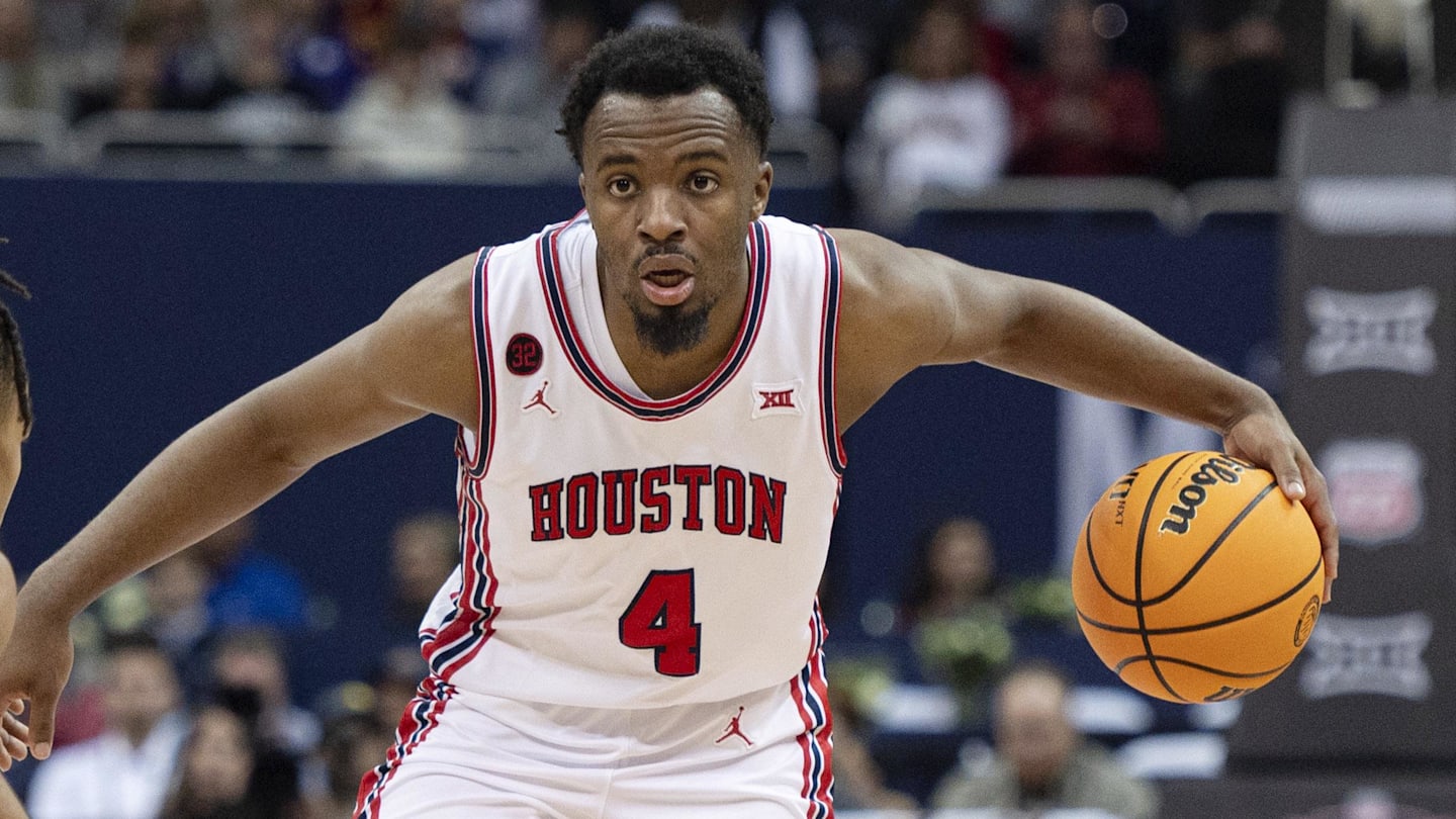 Houston Legend Honored at Halftime of Win Against Baylor