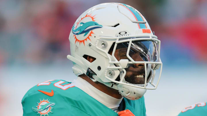 Miami Dolphins linebacker Jordyn Brooks